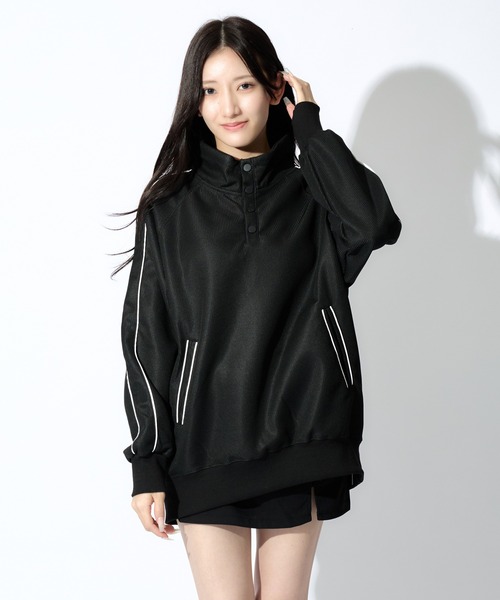 ALLuRing ChaRm（アリュリングチャーム）の「Side Line High Neck Over Sweat / サイドラインハイネックスウェット（スウェット・レディース・ブラック/グレー・M/L）」の13枚目の写真