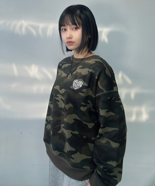 AS KNOW AS plus（アズノゥアズプラス）の「◇アソートモチーフサガラ刺繍スウェットプルオーバー(ハナ・ハート）（スウェット・レディース・アイボリー系/グレー系/ブラック系/ホワイト系/レッド系/グレー系1/ホワイト系4/グレー系4/アイボリー系4/ネイビー系4/グリーン系その他5/ダークグリーン系5/ホワイト系5/グレー系5/アイボリー系5/ネイビー系5・FREE）」の13枚目の写真