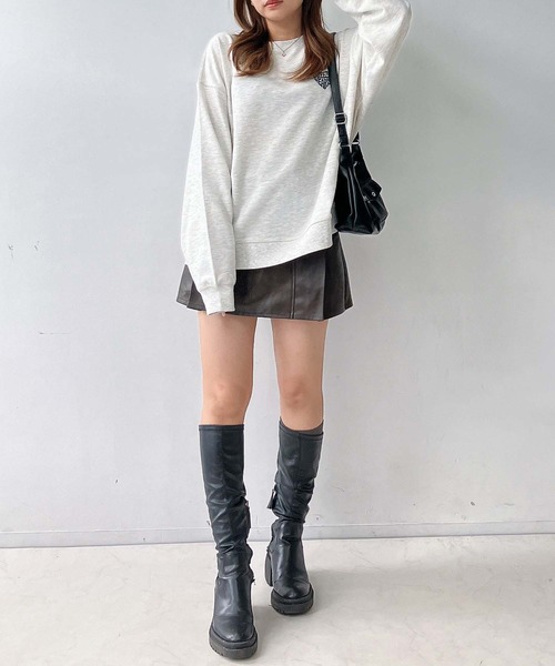 AS KNOW AS plus（アズノゥアズプラス）の「◇アソートモチーフサガラ刺繍スウェットプルオーバー(ハナ・ハート）（スウェット・レディース・アイボリー系/グレー系/ブラック系/ホワイト系/レッド系/グレー系1/ホワイト系4/グレー系4/アイボリー系4/ネイビー系4/グリーン系その他5/ダークグリーン系5/ホワイト系5/グレー系5/アイボリー系5/ネイビー系5・FREE）」の22枚目の写真