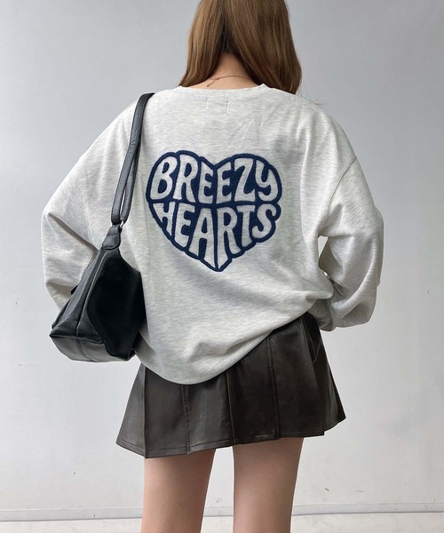 AS KNOW AS plus（アズノゥアズプラス）の「◇アソートモチーフサガラ刺繍スウェットプルオーバー(ハナ・ハート）（スウェット・レディース・アイボリー系/グレー系/ブラック系/ホワイト系/レッド系/グレー系1/ホワイト系4/グレー系4/アイボリー系4/ネイビー系4/グリーン系その他5/ダークグリーン系5/ホワイト系5/グレー系5/アイボリー系5/ネイビー系5・FREE）」の19枚目の写真