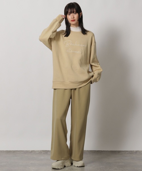 LAKOLE(ラコレ)の「裏起毛ブラシ刺繍スウェット / 234476(スウェット・レディース・チャコールグレー/オートミール/ベージュ・FREE)」の12枚目の写真