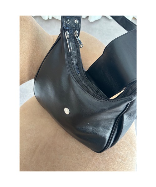 DRWCYS（ドロシーズ）の「ワンハンドルバック（ショルダーバッグ・レディース・ブラック/ホワイト・FREE）」の7枚目の写真