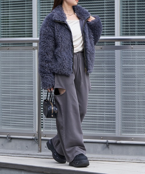 RAY CASSIN(レイカズン)の「サイドスリットスウェットワイドパンツ(スウェットパンツ・レディース・グレー/チャコールグレー/ホワイト・FREE)」の21枚目の写真