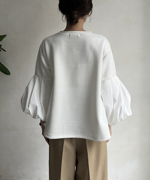DouDou(ドゥドゥ)の「【WEB限定】バルーンスリーブプルオーバー(Tシャツ/カットソー・レディース・オフホワイト/ブラック・FREE)」の14枚目の写真