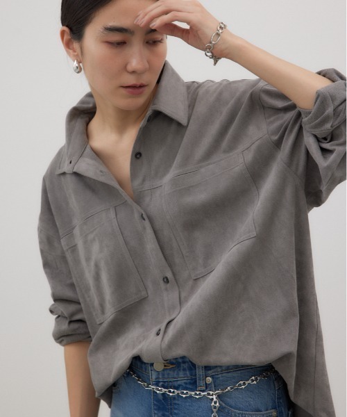 crie conforto(クリーコンフォルト)の「フェイクスエードシャツ 秋服 / 羽織り / 長袖(シャツ/ブラウス・レディース・キャメル/グレー・FREE)」の1枚目の写真