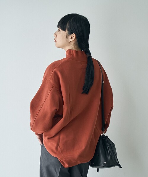 PENNEYS(ぺニーズ)の「Penneys(ぺニーズ)別注 モチモチ裏起毛ハイネックスウェット(スウェット・レディース・ライトグレー/ダークグレー/オレンジ系その他/ケリーグリーン・M/L)」の17枚目の写真