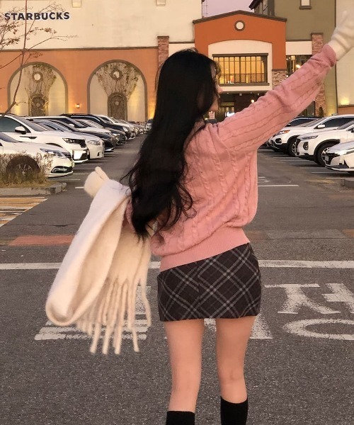 BEIDELLI（ベイデリー）の「[BELLIDE MADE] クレヨンケーブルVネックニット（ニット/セーター・レディース・ブルー/グレー/ブラック/ピンク/レッド・FREE）」の15枚目の写真