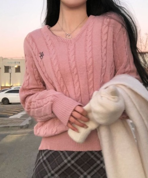 BEIDELLI（ベイデリー）の「[BELLIDE MADE] クレヨンケーブルVネックニット（ニット/セーター・レディース・ブルー/グレー/ブラック/ピンク/レッド・FREE）」の14枚目の写真