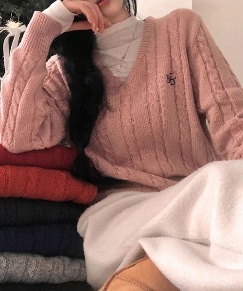 BEIDELLI（ベイデリー）の「[BELLIDE MADE] クレヨンケーブルVネックニット（ニット/セーター・レディース・ブルー/グレー/ブラック/ピンク/レッド・FREE）」の20枚目の写真