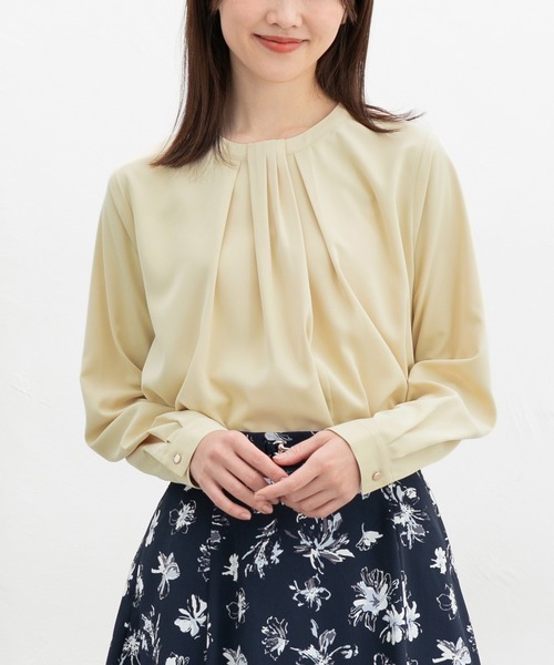 Honeys（ハニーズ）の「タック使いブラウス（シャツ/ブラウス・レディース・ブラック/クリーム/ホワイト/グレイッシュブルー・M/3L/S/LL/L）」の3枚目の写真