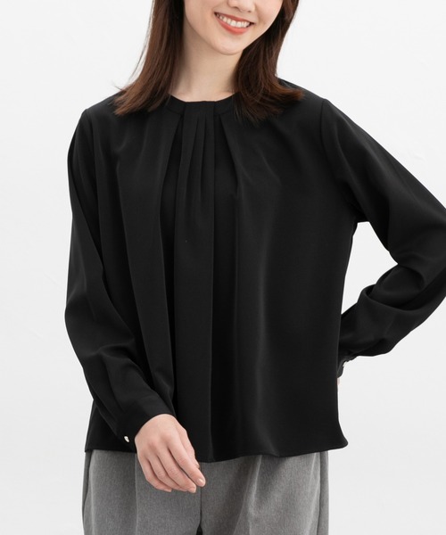 Honeys（ハニーズ）の「タック使いブラウス（シャツ/ブラウス・レディース・ブラック/クリーム/ホワイト/グレイッシュブルー・M/3L/S/LL/L）」の2枚目の写真