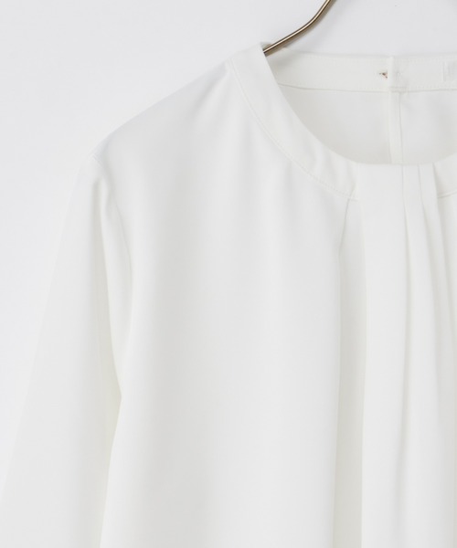 Honeys（ハニーズ）の「タック使いブラウス（シャツ/ブラウス・レディース・ブラック/クリーム/ホワイト/グレイッシュブルー・M/3L/S/LL/L）」の16枚目の写真