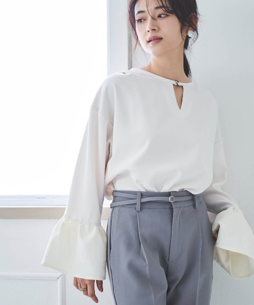 mil(ミル)の「【150㎝前後の小柄さんサイズ】フレアスリーブ キーネックブラウス(シャツ/ブラウス・レディース・オフホワイト/ライトグリーン/ブラック・S/XS)」の9枚目の写真