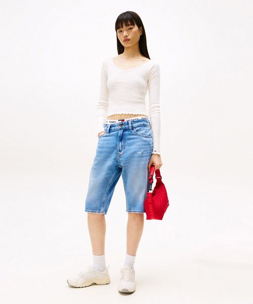 tommy jeans(トミー ジーンズ)の「スリムVネックガーメントダイリブカットソー(Tシャツ/カットソー・レディース・ホワイト/ブルー・MEDIUM/SMALL/X-SMALL)」の8枚目の写真