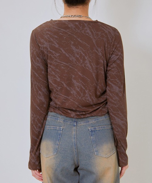 GORGE(ゴージ)の「《ムラ柄×サイドドロスト》レディース 長袖カットソー クロップド風 ストリート 春秋(Tシャツ/カットソー・レディース・チャコール/ライトグレー/ブラウン・F)」の13枚目の写真