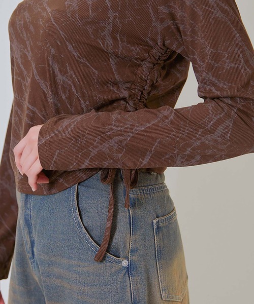 GORGE(ゴージ)の「《ムラ柄×サイドドロスト》レディース 長袖カットソー クロップド風 ストリート 春秋(Tシャツ/カットソー・レディース・チャコール/ライトグレー/ブラウン・F)」の14枚目の写真