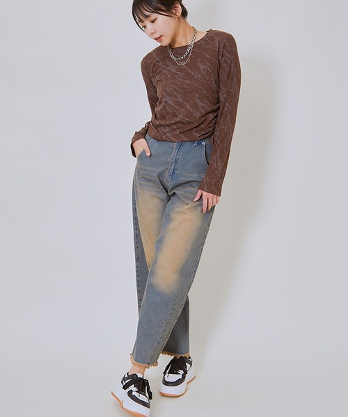 GORGE(ゴージ)の「《ムラ柄×サイドドロスト》レディース 長袖カットソー クロップド風 ストリート 春秋(Tシャツ/カットソー・レディース・チャコール/ライトグレー/ブラウン・F)」の8枚目の写真