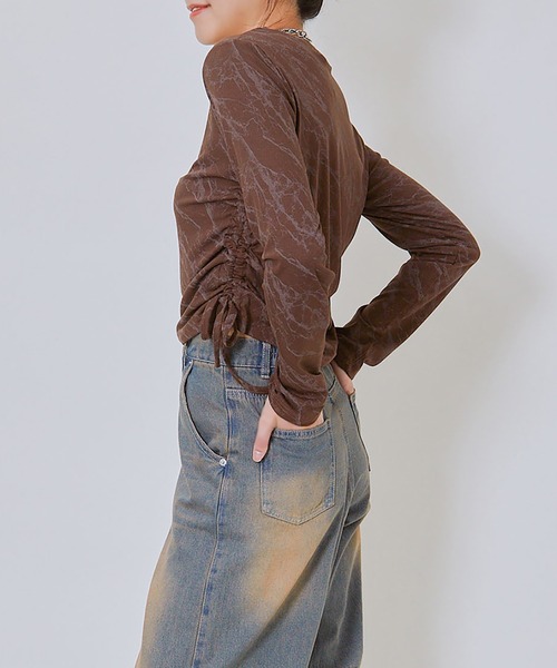 GORGE(ゴージ)の「《ムラ柄×サイドドロスト》レディース 長袖カットソー クロップド風 ストリート 春秋(Tシャツ/カットソー・レディース・チャコール/ライトグレー/ブラウン・F)」の9枚目の写真