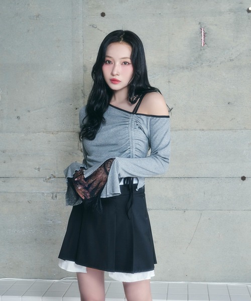 ANDGEEBEE（アンジービー）の「ギャザーリボンリブトップス（Tシャツ/カットソー・レディース・グレー/ブラック・FREE）」の3枚目の写真