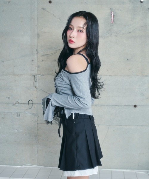 ANDGEEBEE（アンジービー）の「ギャザーリボンリブトップス（Tシャツ/カットソー・レディース・グレー/ブラック・FREE）」の5枚目の写真