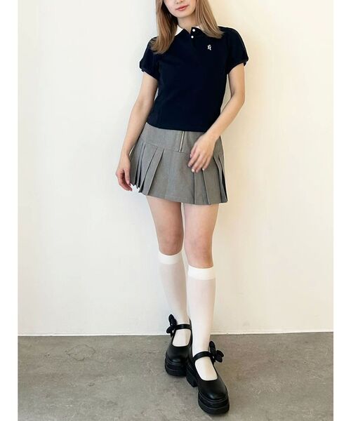 CALNAMUR（カルナムール）の「TUCK SWITCHING MINI SK／タックスウィッチングミニスカート（スカート・レディース・キャメル/グレー・SMALL/MEDIUM）」の3枚目の写真