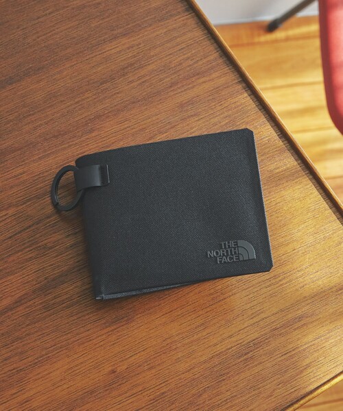 THE NORTH FACE(ザノースフェイス)の「<THE NORTH FACE>Ramble ランブルワレット ウォレット 二つ折り財布(財布・メンズ・ブラック・FREE)」の1枚目の写真