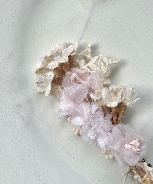 m.soeur（エムスール）の「桜の花束クリップ（バレッタ/ヘアクリップ・レディース・ピンク・FREE）」の4枚目の写真