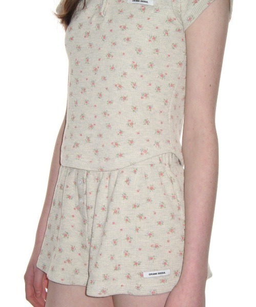 CRANK（クランク）の「【CRANK】BUTTON FLOWER SHORTS / 【クランク