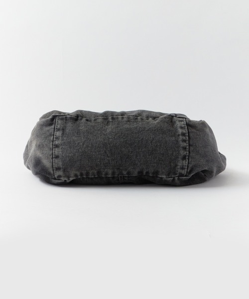 ROOPTOKYO（ループトウキョウ）の「Denim motif shoulder bag / デニムモチーフ ショルダーバック（ショルダーバッグ・メンズ・ライトブルー/ブラック/ブルー・FREE）」の4枚目の写真