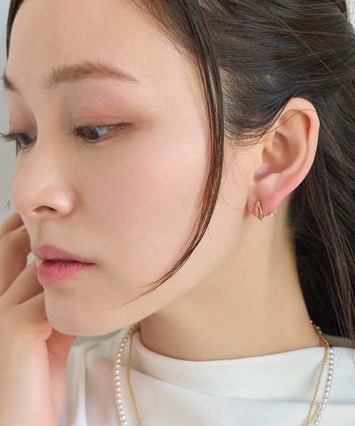 Phoebe(フィービィー)の「【痛くないシリーズ】リーフビジューフロートライトフィットイヤリング(イヤリング・レディース・イエローゴールド/シャンパン/シルバー・FREE)」の5枚目の写真