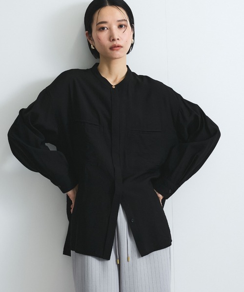 VICKY（ビッキー）の「レーヨンヴィンテージバンドカラーシャツ≪手洗い可能≫（シャツ/ブラウス・レディース・ホワイト/ピンク/ブラック・M）」の2枚目の写真