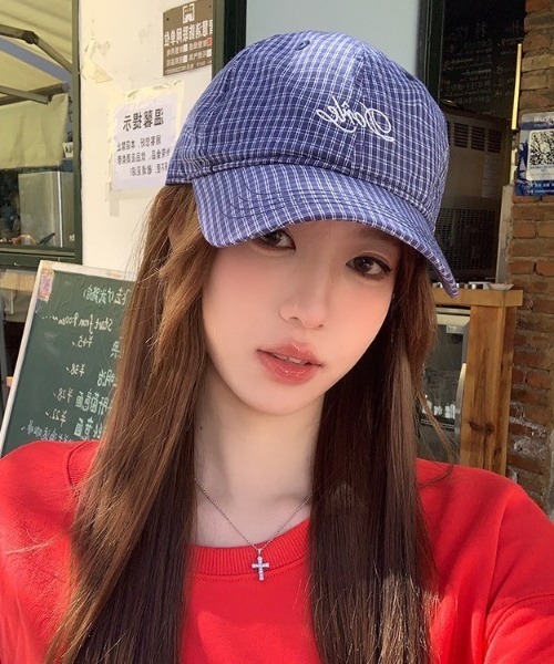 SHEPP（シープ）の「ワンポイント刺繍 チェック ベースボールキャップ（キャップ・レディース・ホワイト/ブルー/アイボリー・F）」の12枚目の写真