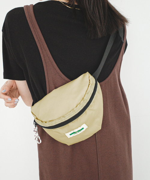 SLOBE IENA（スローブイエナ）の「made some sports wear for SLOBE IENA ウエストポーチ（ボディバッグ/ウエストポーチ・レディース・ベージュ/ブラウン・FREE）」の10枚目の写真