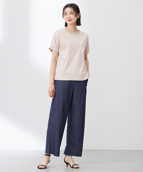 J.PRESS(ジェイプレス)の「【WEB限定カラーあり・洗える】コットンスムース ハシゴレース カットソー(Tシャツ/カットソー・レディース・ピーコックグリーン系/ネイビー系/ホワイト系/ピンク系/ダークブラウン系/イエロー系/ライトグレー系・T13/T15)」の8枚目の写真