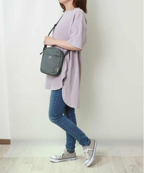 anello(アネロ)の「anello ファン ミニショルダー(ショルダーバッグ・レディース・グレー/マスタード/ブラック/ライトグレー/ブルーグレー・FREE)」の3枚目の写真