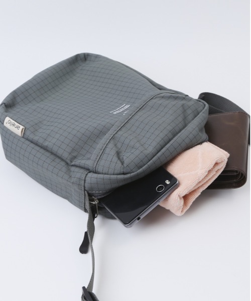 anello(アネロ)の「anello ファン ミニショルダー(ショルダーバッグ・レディース・グレー/マスタード/ブラック/ライトグレー/ブルーグレー・FREE)」の7枚目の写真