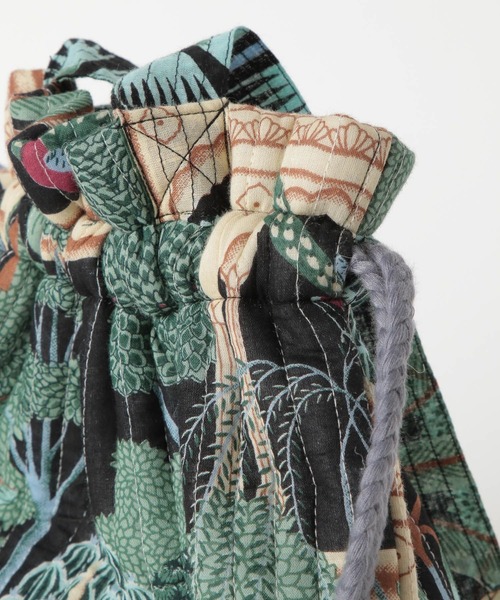 BAYFLOW（ベイフロー）の「プリントキルト巾着（トートバッグ・レディース・ブラック/ブルー・FREE）」の16枚目の写真