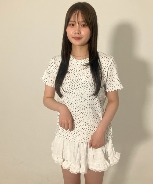 .KOM（ドットコム）の「A'GEM/9 × .kom 『.KOM/ドットケーオーエム』 フラワープリントメロウトップス（Tシャツ/カットソー・レディース・ネイビー/アイボリー/グレー・FREE）」の10枚目の写真