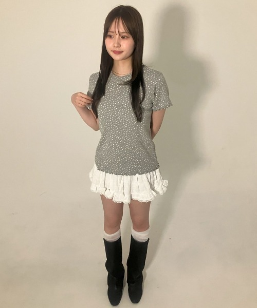 .KOM（ドットコム）の「A'GEM/9 × .kom 『.KOM/ドットケーオーエム』 フラワープリントメロウトップス（Tシャツ/カットソー・レディース・ネイビー/アイボリー/グレー・FREE）」の7枚目の写真