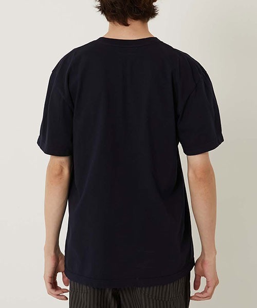 BLUE BLUE(ブルーブルー)の「CIRCLE BLUE ショートスリーブ Tシャツ(Tシャツ/カットソー・メンズ・ネイビー/ホワイト・LARGE/MEDIUM/SMALL/X-LARGE)」の8枚目の写真