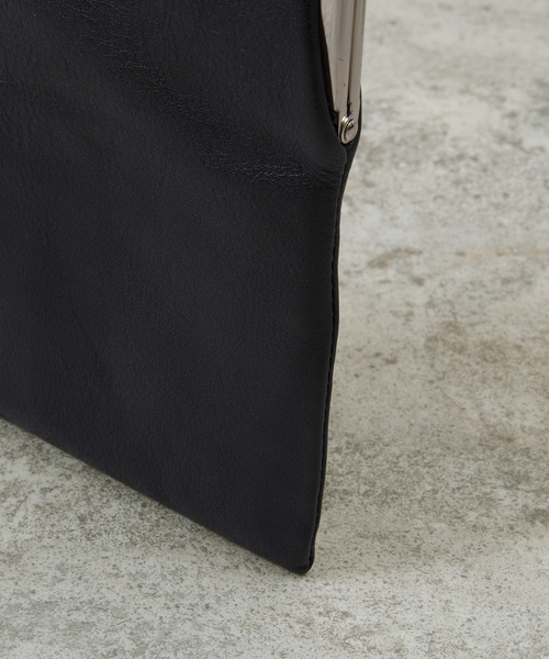 20/80(テゥエンティーエイティー)の「20/80 トゥエンティーエイティー / SHRINK LEATHER GAMAGUCHI SQUARE SHOULDER BAG シュリンクレザーがま口ショルダーバッグ / S079(ショルダーバッグ・メンズ・ブラック・FREE)」の7枚目の写真