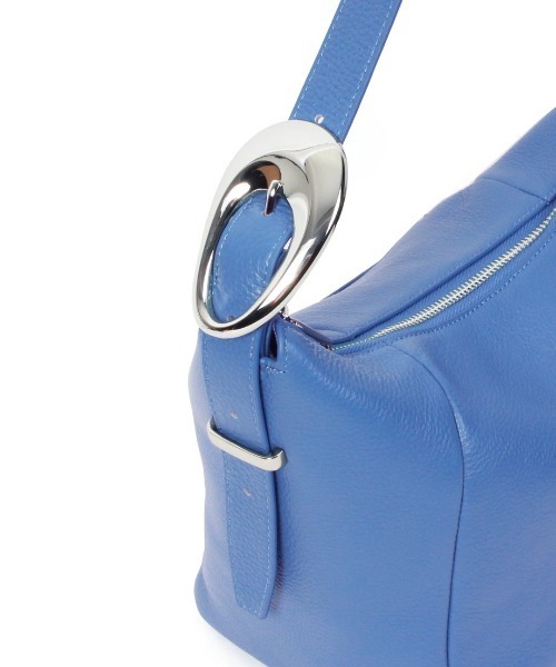 Beau're(ヴュレ)の「【BEAURE/ビュレ】Cow Leather ベルト ワンショルダー Bag(ショルダーバッグ・レディース・シルバー/サックスブルー/ブラック・FREE)」の16枚目の写真