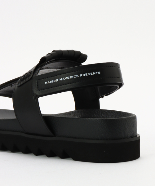 MAISON MAVERICK PRESENTS(メゾンマベリックプレゼンツ)の「MAISON MAVERICK PRESENTS/メゾンマベリックプレゼンツ MMP NEW TASSEL サンダル(サンダル・レディース・ブラック/シルバー・22.5cm/23.5cm/24.5cm)」の6枚目の写真