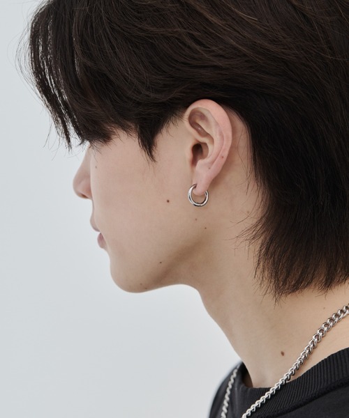 WYZ surgical stainless(ダブリューワイジィーサージカルステンレス)の「【 金属アレルギー対応 】4サイズ展開 サージカルステンレス シンプルフープイヤリング(両耳用)(イヤリング・メンズ・ゴールド/シルバー・8/10/12/14)」の19枚目の写真