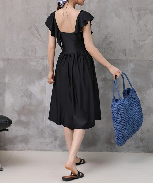 TeddyShop（テディショップ）の「レディース水着 スクエアネックフリルロングフレアワンピース+ハイウエストショーツ 2点セット（水着・レディース・ブラック・S/M/LL/L）」の6枚目の写真