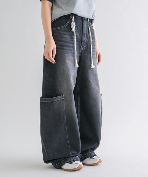 EPNK(イーピーエヌケー)の「【EPNK】Large pocket easy denim pants / ラージポケットイージーデニムパンツ(デニムパンツ・メンズ・ブラック/ブラック系その他・SMALL/MEDIUM/LARGE)」の10枚目の写真