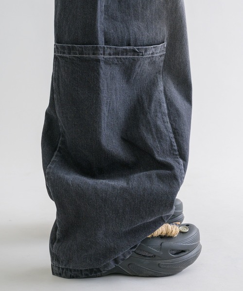 EPNK(イーピーエヌケー)の「【EPNK】Large pocket easy denim pants / ラージポケットイージーデニムパンツ(デニムパンツ・メンズ・ブラック/ブラック系その他・SMALL/MEDIUM/LARGE)」の17枚目の写真