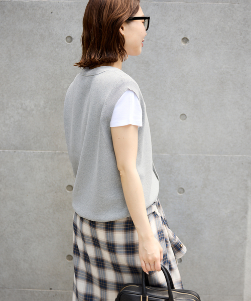 SLOBE iENA グレー ニットベスト Vネック ノースリーブ WEB限定/追加》総針Vネック ニットベスト（ベスト）｜SLOBE IENA