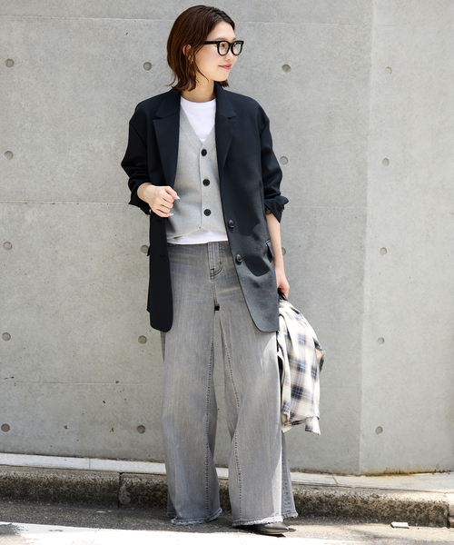 SLOBE IENA(スローブイエナ)の「《WEB限定/追加》総針Vネック ニットベスト(ベスト・レディース・ブラック/アイボリー/チャコールグレー・FREE)」の17枚目の写真