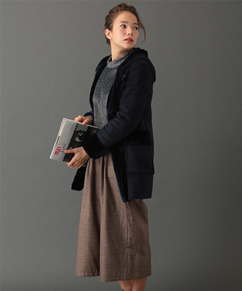SEVENDAYS=SUNDAY（セブンデイズサンデイ）の「フェイクムートンダッフルコート（ピーコート・レディース・ネイビー/キャメル・LARGE/MEDIUM）」の2枚目の写真